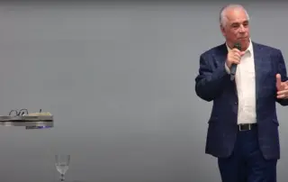 Reunião de Crescimento Espiritual (RCE), liderado pelo Apóstolo Jair de Oliveira