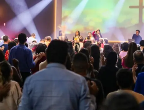 Culto do Amigo com Anderson Freire reúne multidão e marca vidas na Catedral da Bênção em Vitória