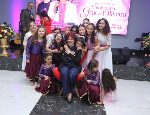 Missionária Graça Oliveira celebra 75 anos em culto de ação de graças na Catedral da Bênção